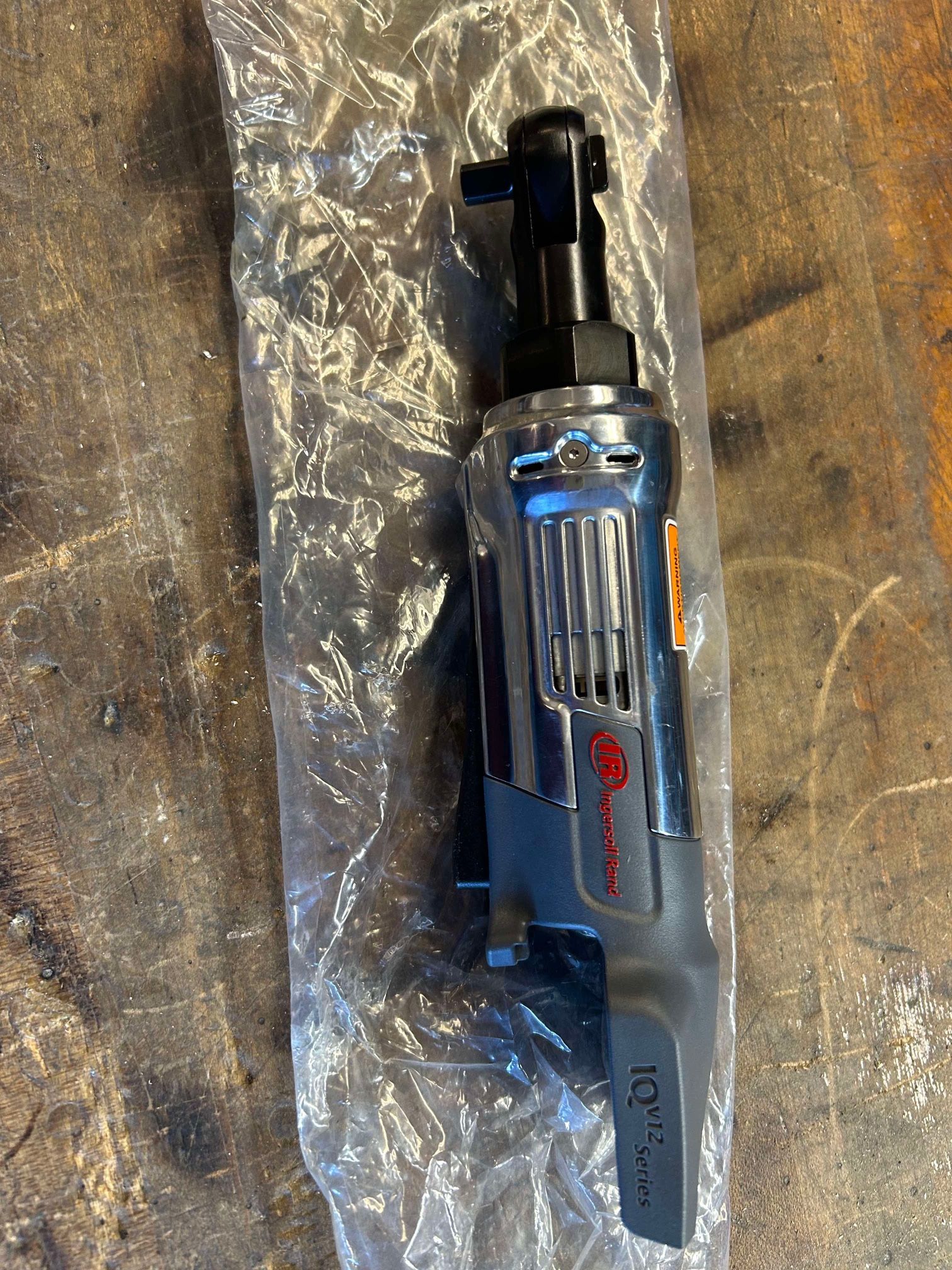 Ingersoll Rand 3/8" 12V Cordless Ratchet Wrench