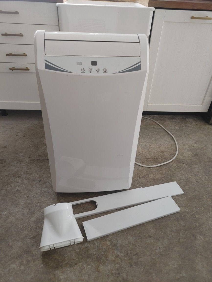 Cool Living 12,000 BTU 500sqft Portable Heater & A/C Air Conditioner W/ Hose & Window Kit (MSRP: $499)