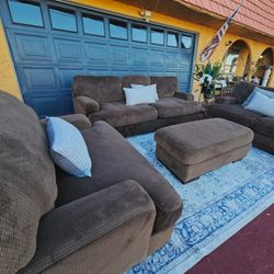 Beautiful Ashley Furniture Complete Set Couch Chair Sofa Ottoman Pillows Totally Deep Clean And Good Condition 
