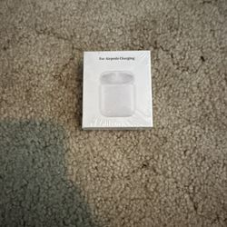 Apple AirPods Charging Case Only