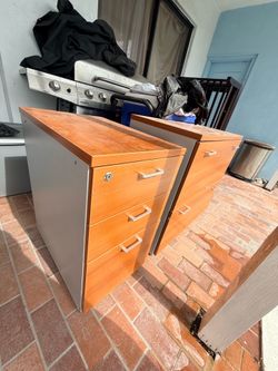 Wood office desk