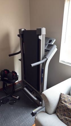 Working Treadmill