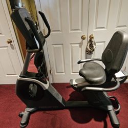 Freemotion 330R Incumbant Bike for Sale in Fairfield NJ OfferUp