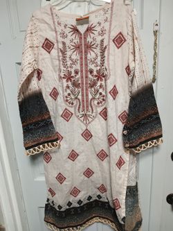 Simrans pret embroidery dress L.