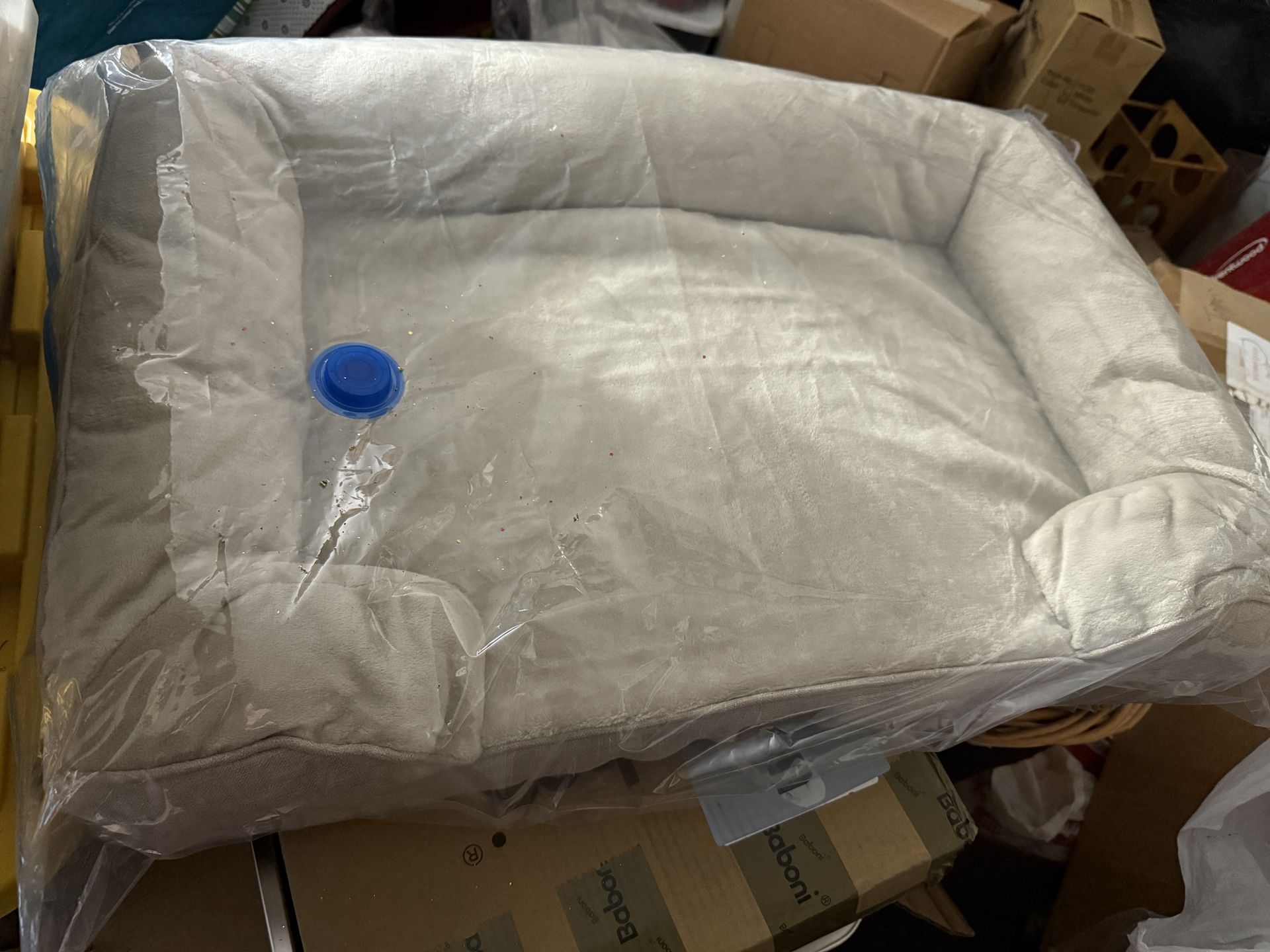 MEDIUM SIZE DOG BED