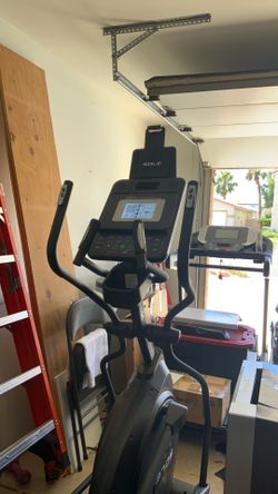 NEW - NEVER USED - SOLE E25 Elliptical Trainer Exercise Machine