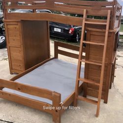 Twin/Twins Bunk Bed With Mattresses 