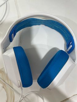 White Gaming Bundle - Logitech Headset + Razer Deathadder Mouse