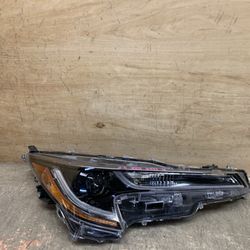 2019-2021 Toyota Corolla LE Right Headlight 