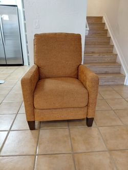 Comfortable and sturdy recliner chair - 32"d x 30"w x 36"h