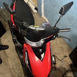 Vento 150 Scooter Motorcycle 