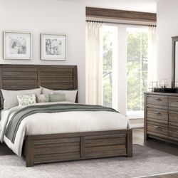 4-pc Queen Bedroom Set New In Box SALE!