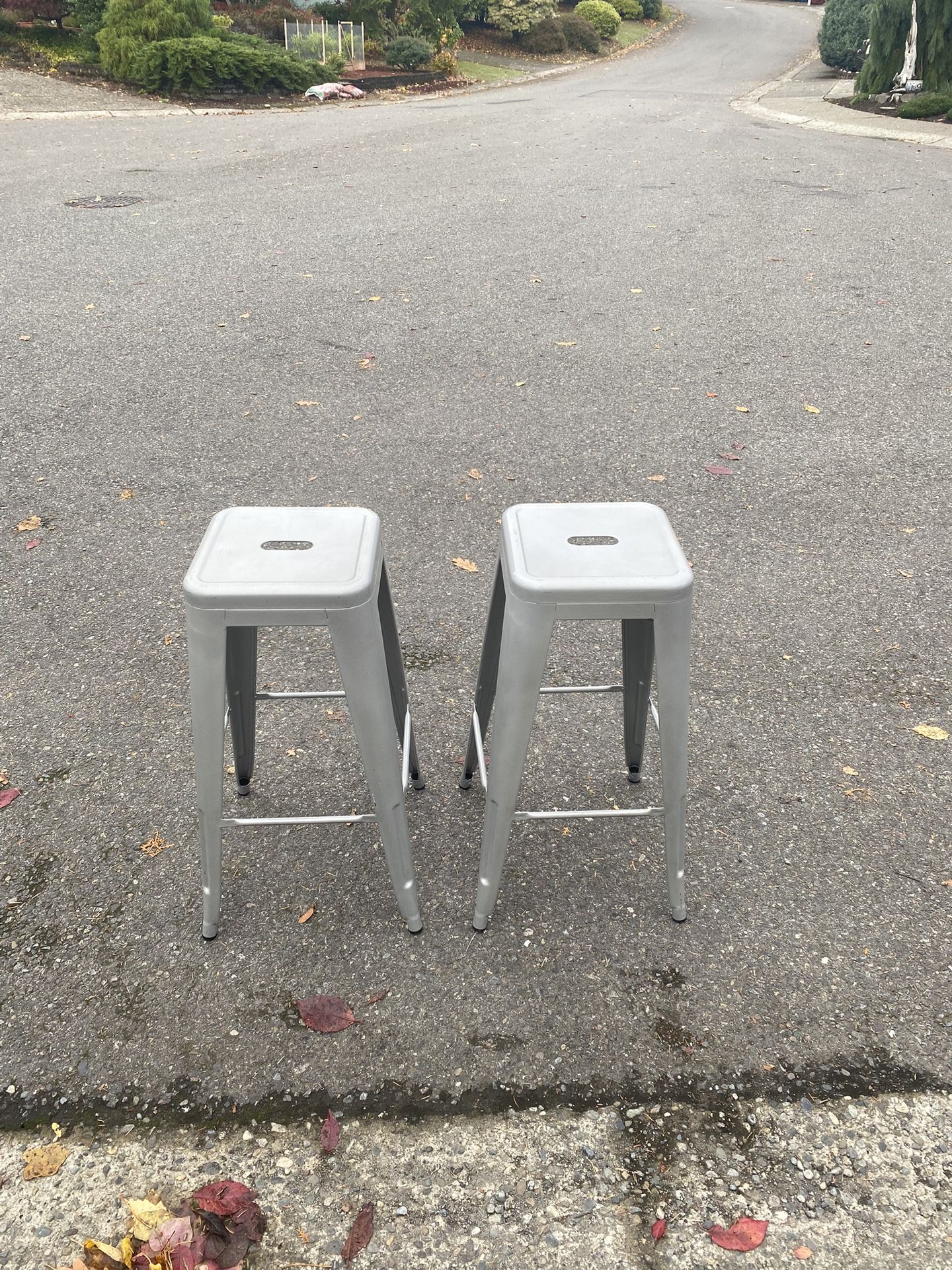 Metal Barstools Set