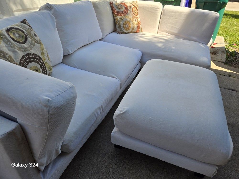 🚚 FREE DELIVERY 🚚 Awesome IKEA NOCKEBY Sectional Couch And Ottoman