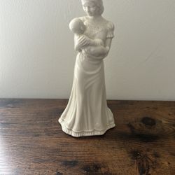 Lenox Mother And Child Figurine 