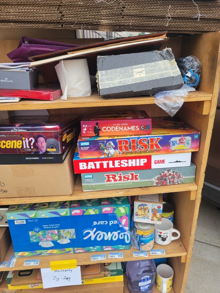 Board Games RISK, Monopoly, Stratego, Catan Battleship & OTHERS