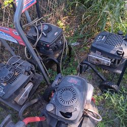 4 PRESSURE WASHER ONLY ONE WORKS