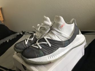 UA Curry 5’s