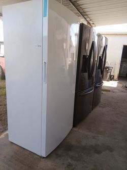 Congelador grande para restaurante o cosina listo para ser usado en buenas condiciones incluyendo la entrega 30 dÃas de garantÃa $450
