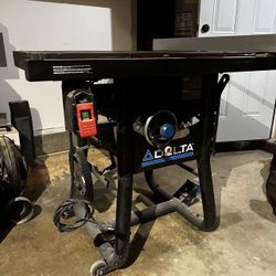 Delta 10-in 120-Volt Table Saw
