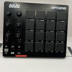 Akai MPD218