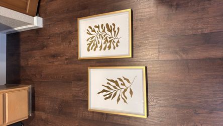 Gold Framed Leaf Artwork/Modern