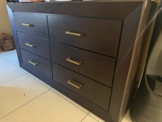 Wood Dresser