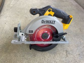 DeWalt 20V Max Cordless Circular Saw