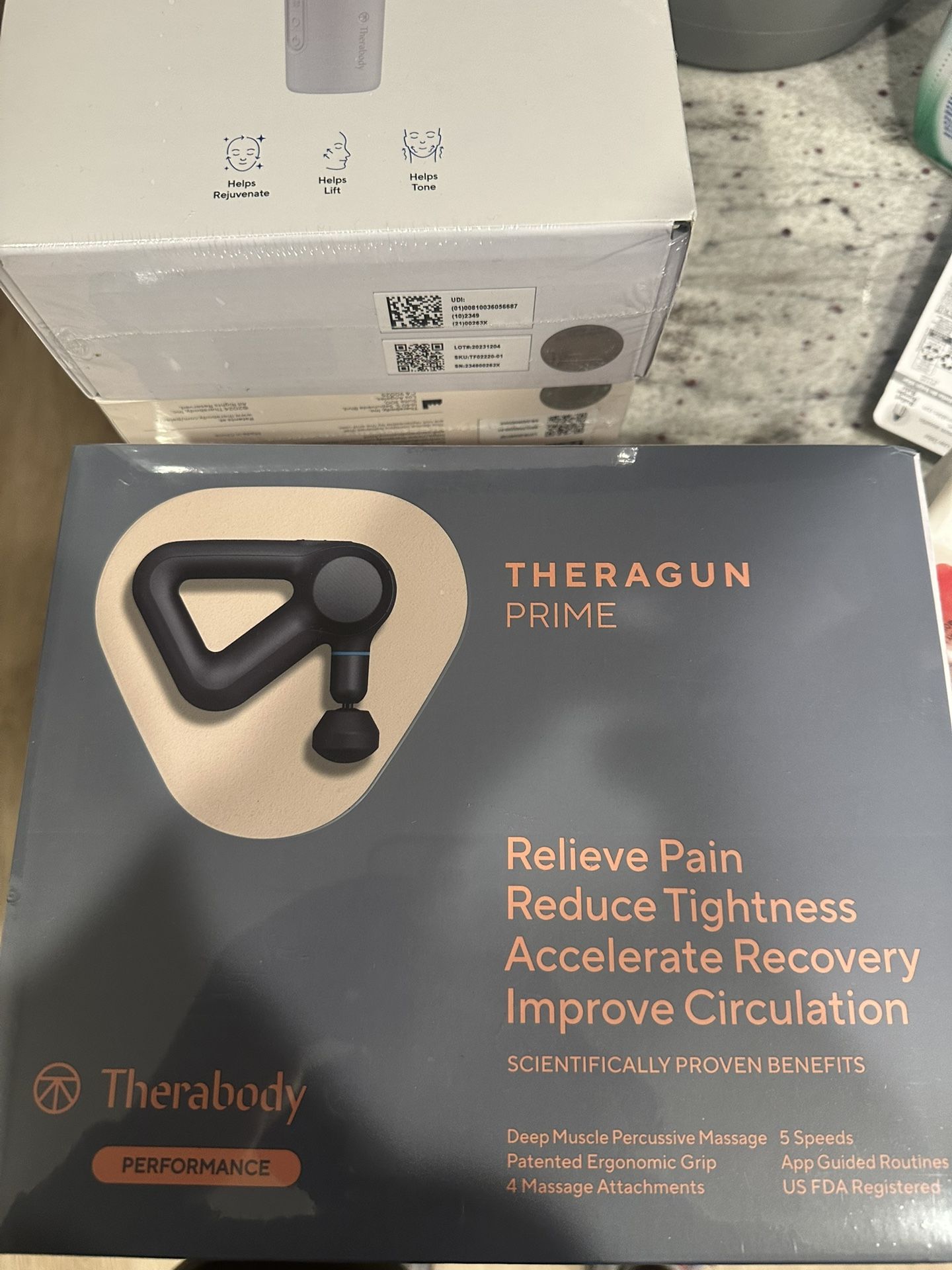 Theragun Prime Percussive Therapy Device Deep Tissue Massager - Black