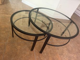 Glass top nesting coffee table