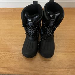 Waterproof Boot. Snow Boot Size 38 Or 5.5 Boys.