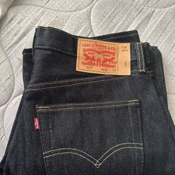 Levi’s W32 L30 Color Black