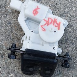 2019 2020 2021 2022 NISSAN KICKS LIFTGATE HATCH LATCH