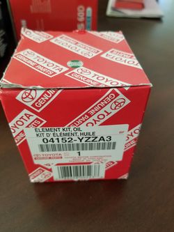 Toyota genuine oil filter 04152-YZZA3 fit is250
