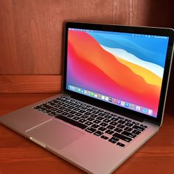 Apple MacBook Pro 13” Retina I5/8GB/256GB SSD $220