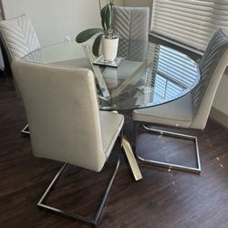 Linton Park Silver 5 Pc Round Dining Set With Gray Chairs