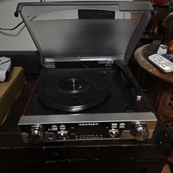 Crosley USB/SD Turntable CR6007A