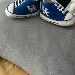 Baby converse  (UK Wildcats) {0-3m}