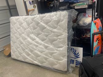 Adjustable Bed w/Mattress Queen