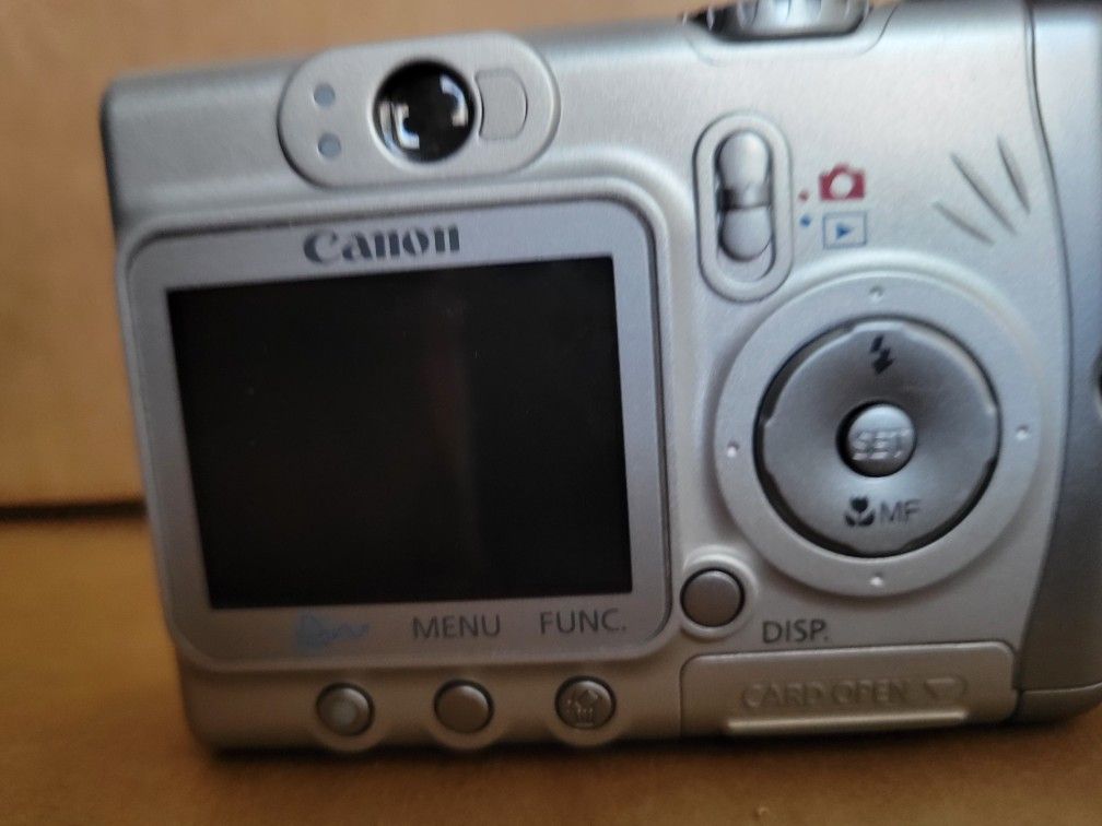 Canon PowerShot A520 Compact Digital Camera