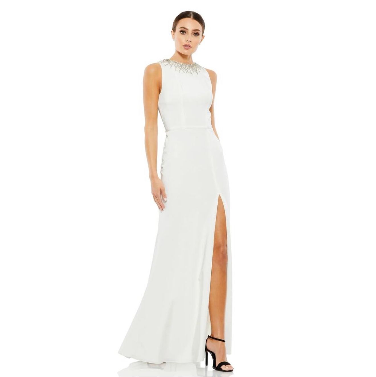 NWOT White Embellished Neck Trumpet Gown Ieena for Mac Duggal Size 8