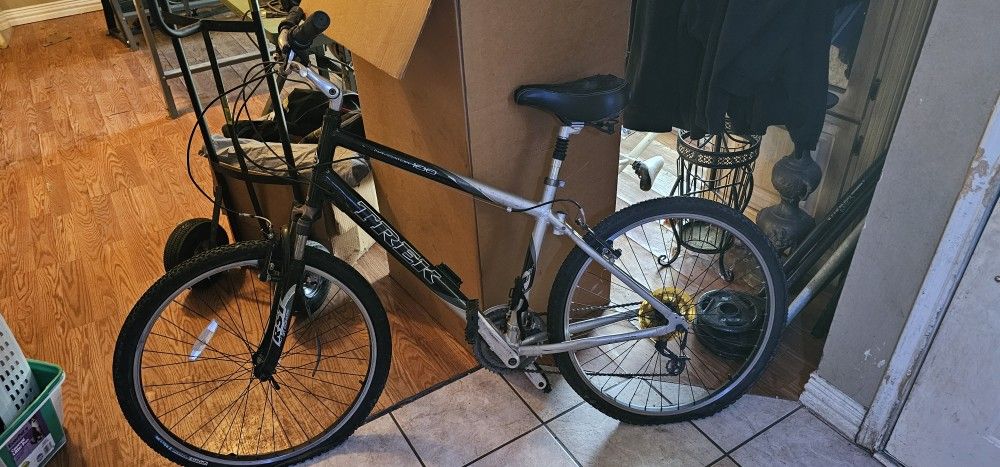 Navigator 100 Trek Bike 18.5"
