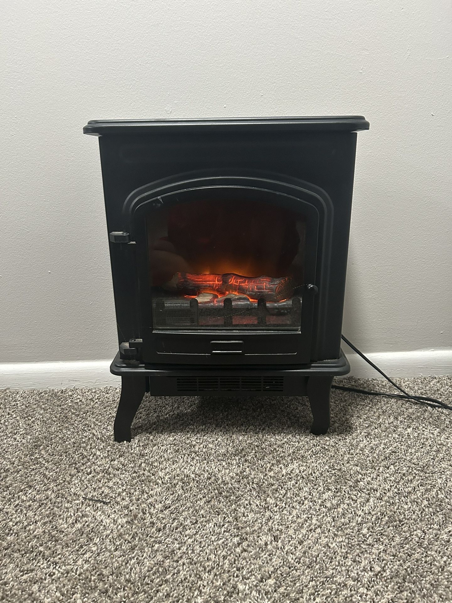 Space heater fireplace