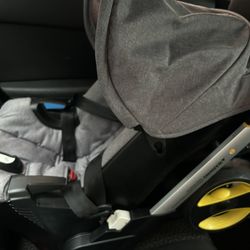 Car Seat / Stroller 
