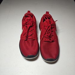Nike Roshe One Men's Red Size 9.5 In Good Condition No Box