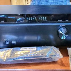 Sony 7.2 channel Home Theater Stereo Reciever 90 watts per Am/fm Ant new
Room Adapt Mic new remote