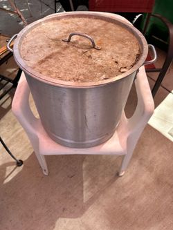 Free Aluminum Pot