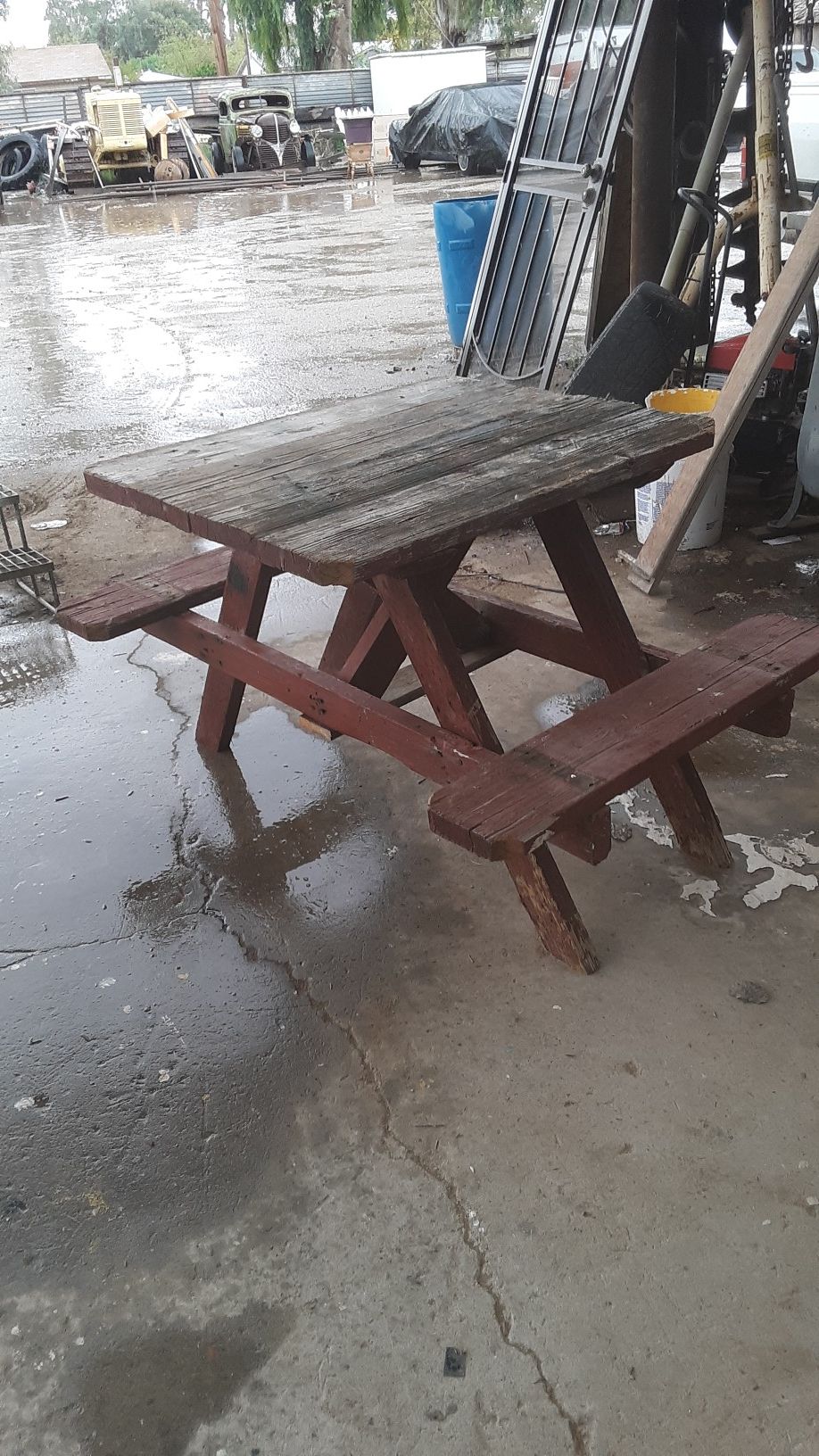 Simple DIY PROJECT SMALL WOOD OUTDOOR STURDY PICNIC TABLE WITH BENCHES ATTACHED