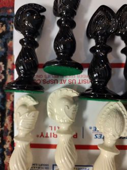 32 piece ceramic vintage chess pieces