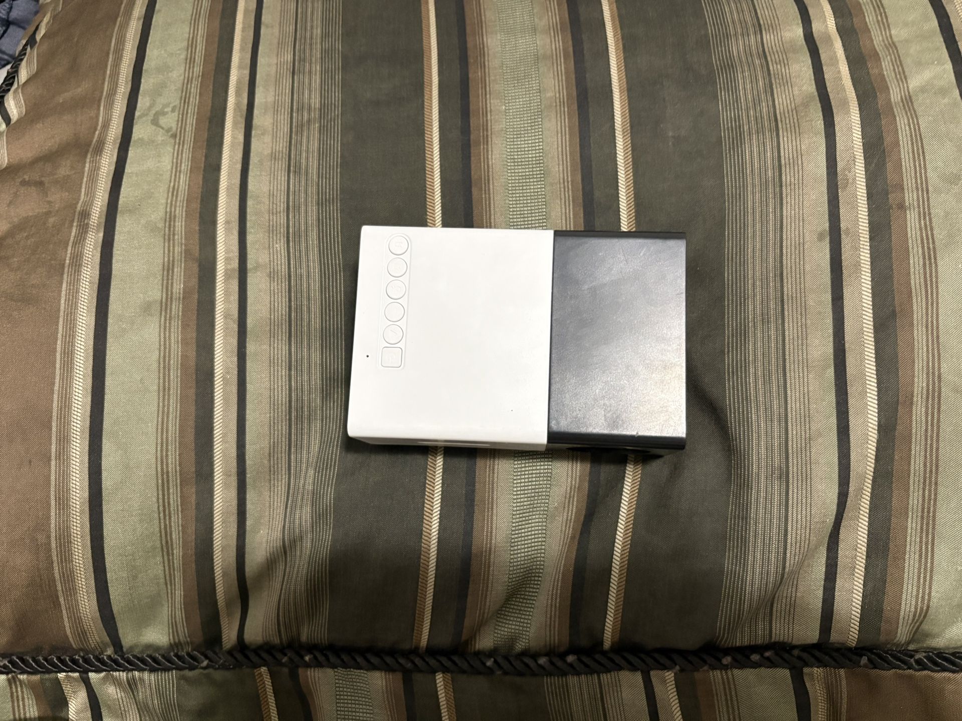 Mini Projector with Wifi Portable Projectors Support 1080P 170" Mini HD Movie Projector, Outdoor Projectors Compatible with Phone/ Tablet/ Laptop/ TV